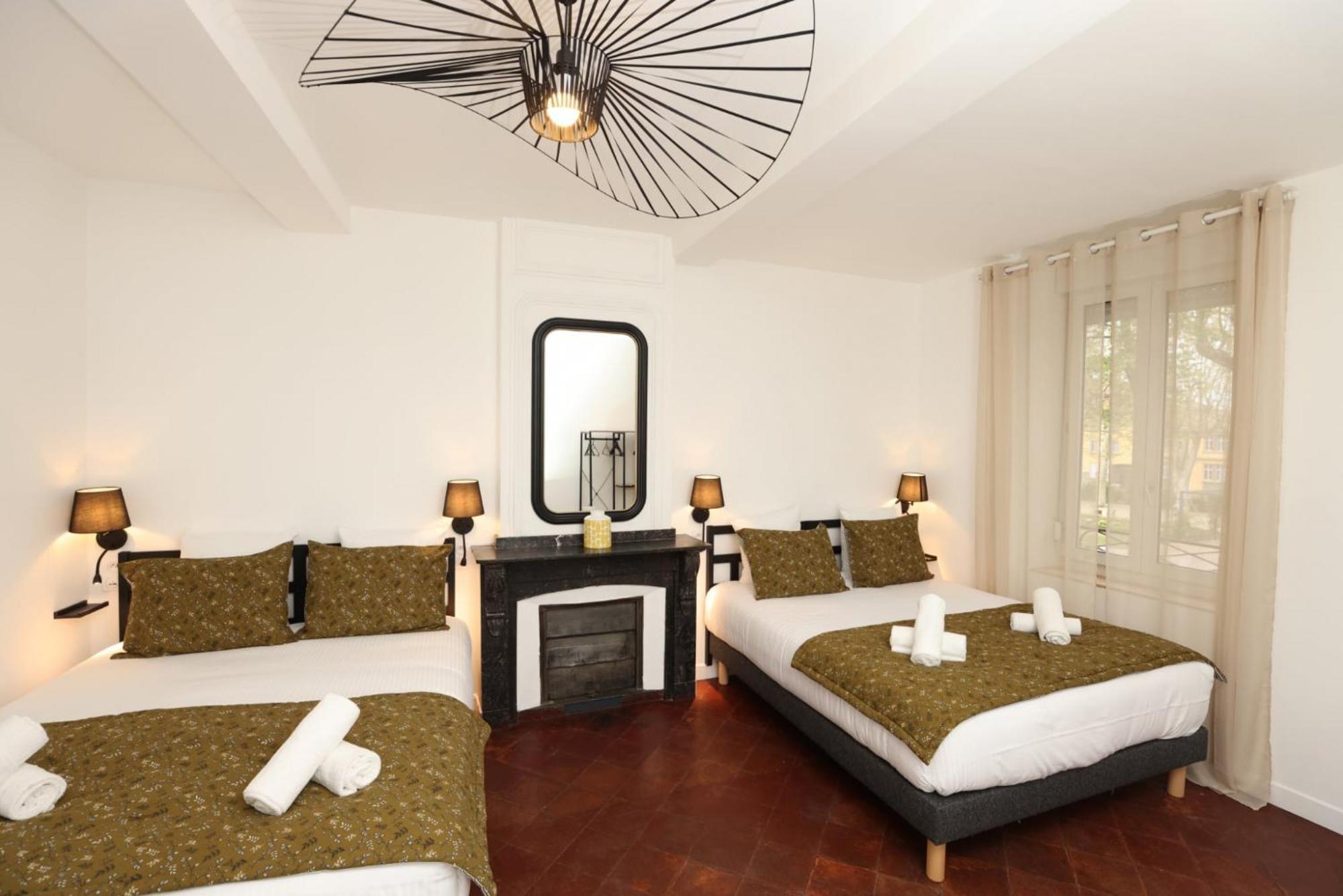 L'art De Gambetta Conciergeriedamecarcas Appartement *